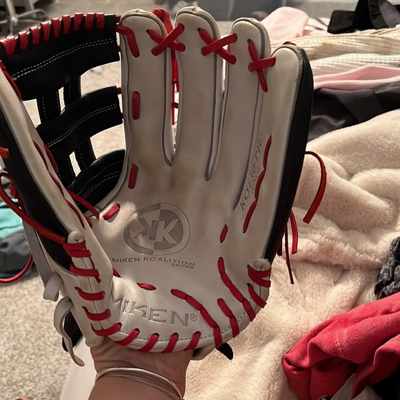 Koalition series outfielders mitt, barley used/maybe like 3 times. - Picture 3 of 4
